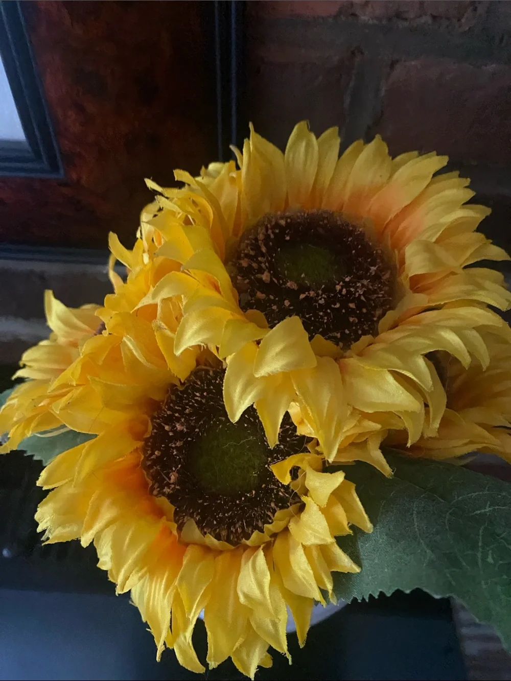 Artificial sunflower 🌻 display accent with ceramic vase 🏺